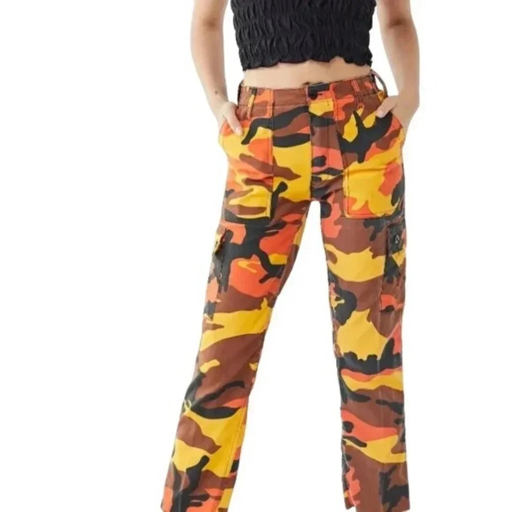 Urban Outfitters Orange Camo Cargo Pants - Picture 5 of 5